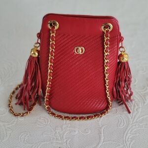 Vintage Tiras red leather bucket bag